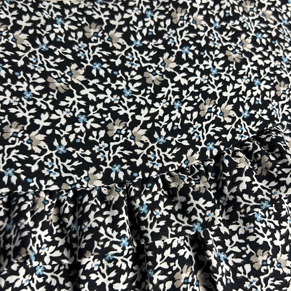 Loft Petite Floral Dress Like New Black Blue White Designs 8P - Picture 3 of 8